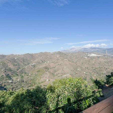 Cortijo La Rijana Villa Sayalonga Exterior photo